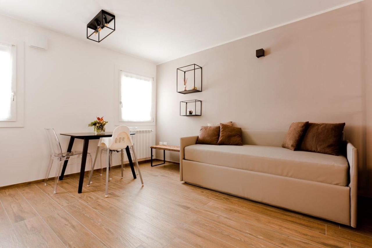 Colibri House Apartsuite Chioggia Sottomarina Exteriör bild